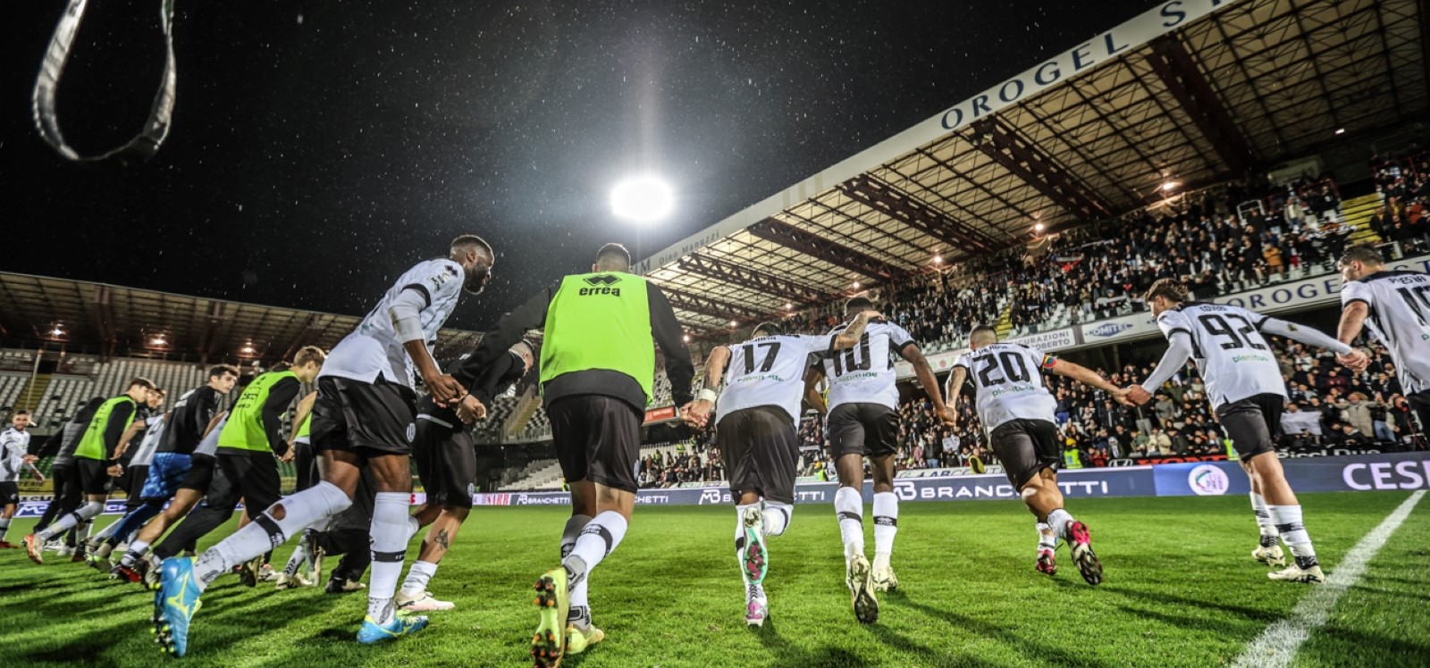 IL CESENA CONQUISTA LA PROMOZIONE IN SERIE B