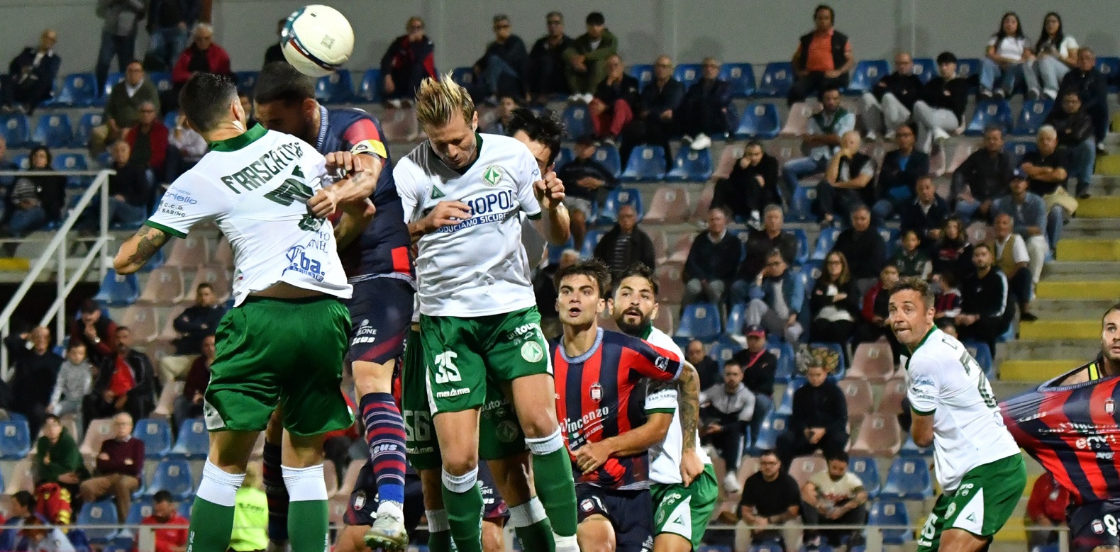 IL PADOVA SI CONFERMA CAPOLISTA. POKER ESTERNO DELL'AVELLINO